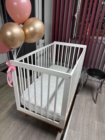 Детская кроватка (новая)