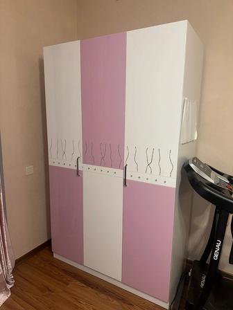 Мебель для девочки/ подростка комплект включает шкаф , тумба, книжный шкаф,