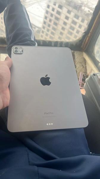 Продам iPad Pro m2