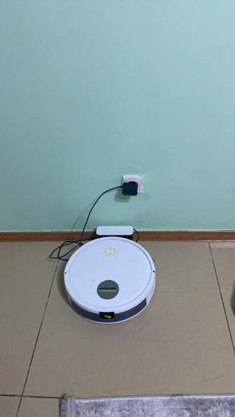 Продам робот пылесос в хорошем состоянии
