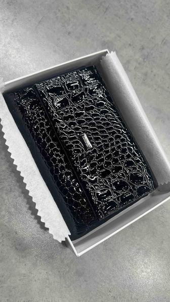 Кошелек из натуральной кожей