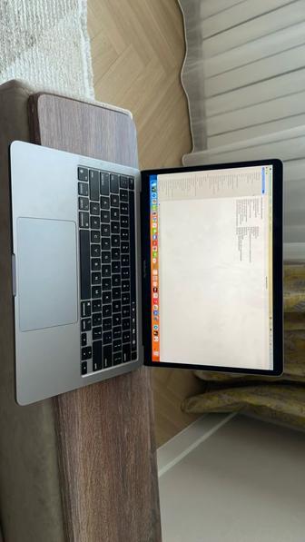 Продаю MacBook Pro 13