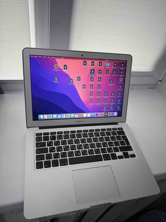 Продам MacBook Air 2017