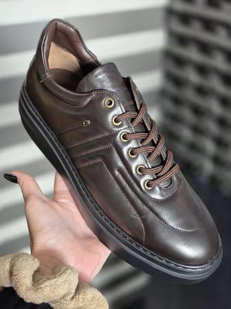 Продам кеды Roberto Serpentini 42 размер