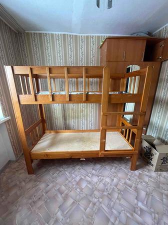 Кровать двухъярусная