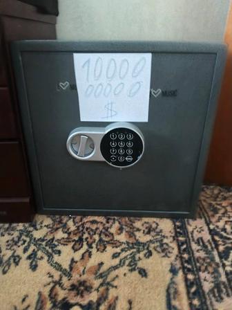 Продам сейф