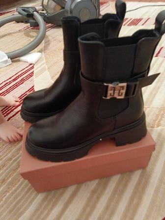 Зимний пол сапожка для женщин