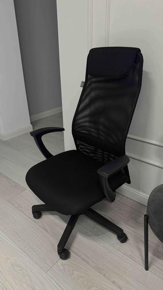 Кресло офисное