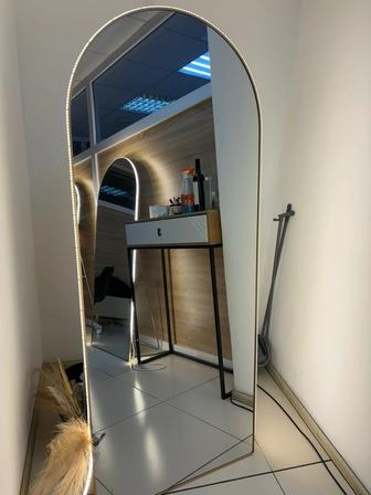 Продам кресло столик и зеркало