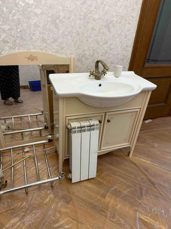 Продам раковину с шкафом и с зеркалом