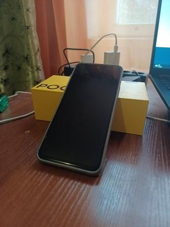Продам смартфон Poco M6 (8 ГБ / 256 ГБ) в идеальном состоянии