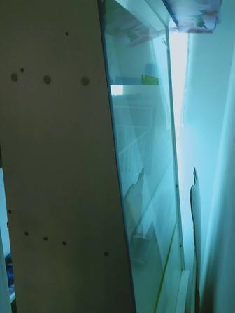 Продам шкафы торговые