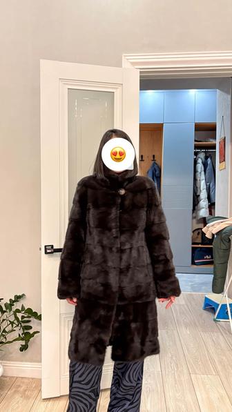 Продам норковую шубу
