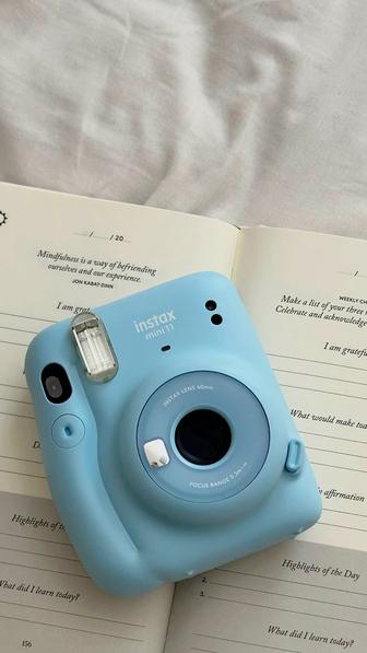 Камера instax 11 mini
