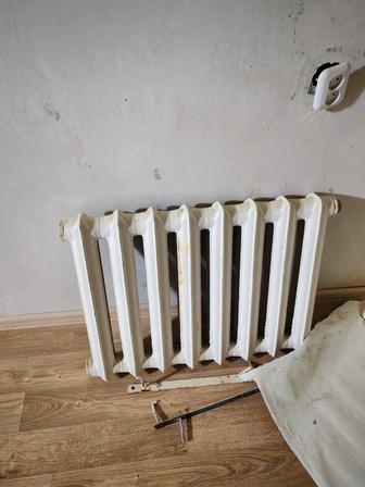 Чугунные батарейка 1500 за секцию