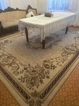 Продам деревянный стол в хорошем состоянии