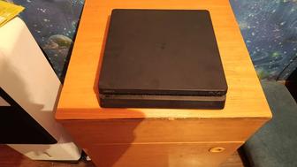 Продам пс4 Слим