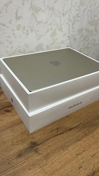MacBook Air 13 2022 M2/16GB/SSD 256