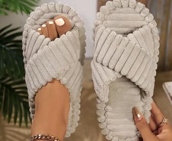 Продам актуальные домашние тапочки