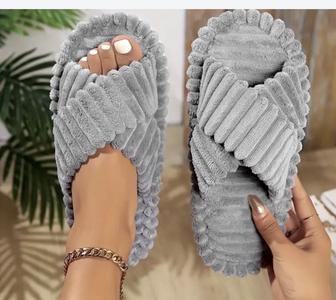 Продам актуальные домашние тапочки