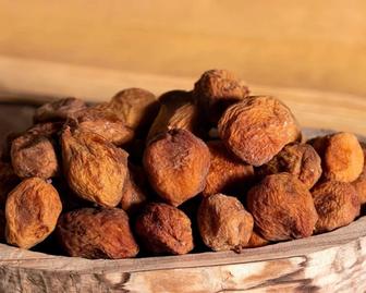 Натуральный сушеный абрикос сорта Медовик