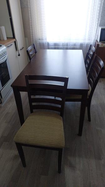Продам кухонный стол и 4 стула