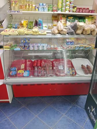Витринных холодильник