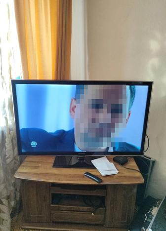 Телевизор Samsung 106 см