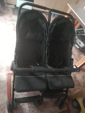 Продам коляску для двоих