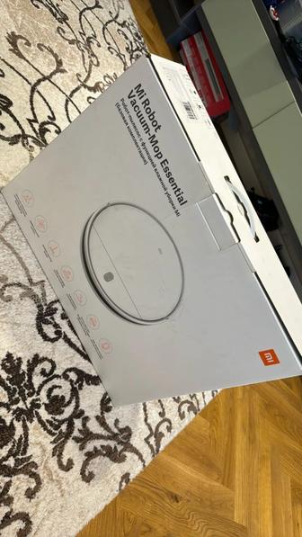 Продам моющий Робот-пылесос Xiaomi Mi Robot Vacuum-Mop Essential MJ