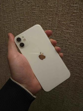 Продаю Айфон 11. В отличном состоянии. АКБ состояние 70%. В белом цвете.