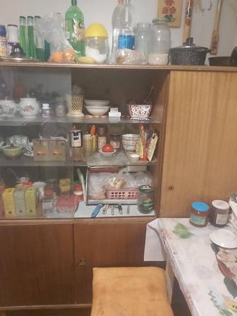 Продам сервант