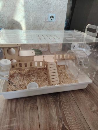 Продам клетку для хомяков.