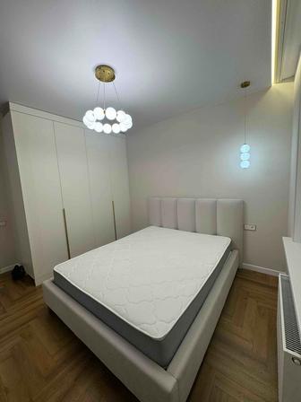 Продам двухспальную кровать,