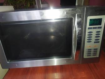 Продаю микроволновую печь