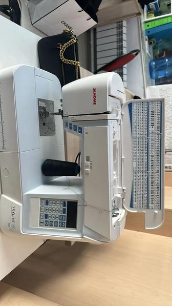 Швейная машинка JANOME SKYLINE S3