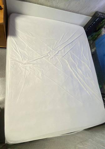 Продам 2х спальную кровать в отличном состоянии.С матрасом