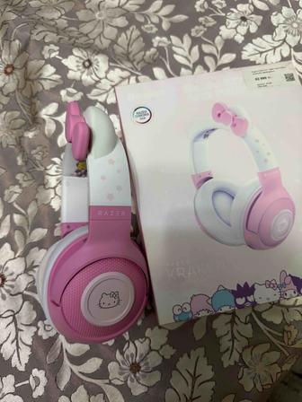 Игровые наушники Razer Kraken Hello Kitty Edition