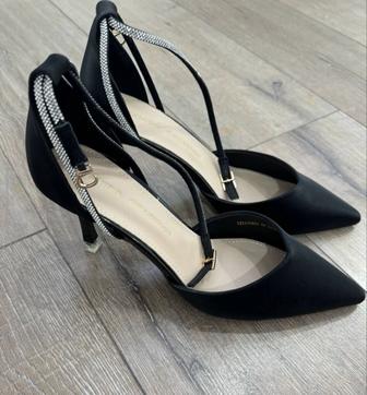 Туфли женские черные TAMIDO