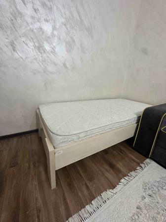 Кровать