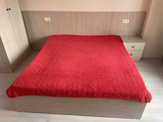 Продам 2-х спальная кровать с матрасом