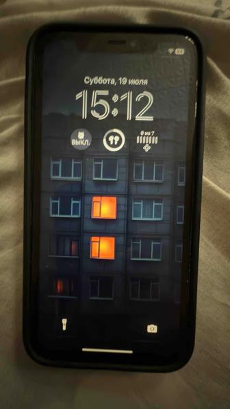 Продам срочно айфон 11