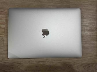 MacBook Pro 13 inch M1 2020