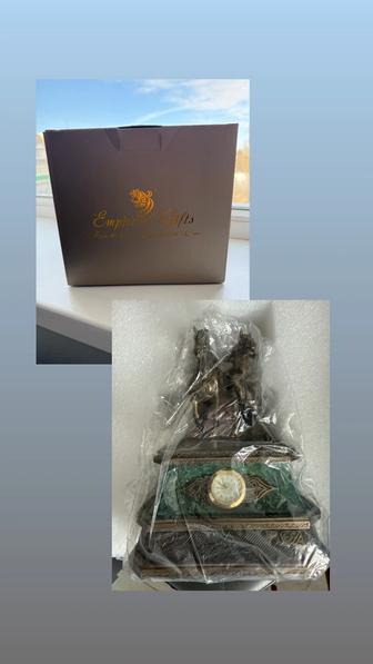 Настольная статуэтка