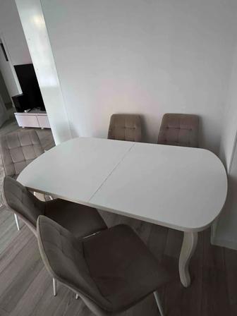 Продам стол и стулья