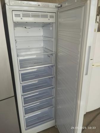Продам морозильник Бирюса в отличном рабочем состоянии чистый без ремонта