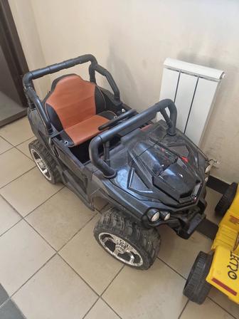 Продам детский автомобиль