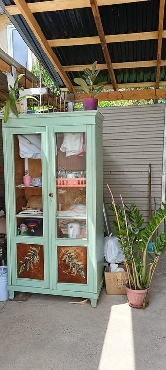 Продам шкаф буфет дерево