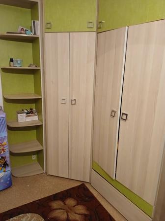 Угловой шкаф