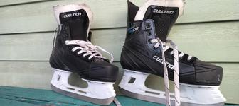 Коньки хоккейные